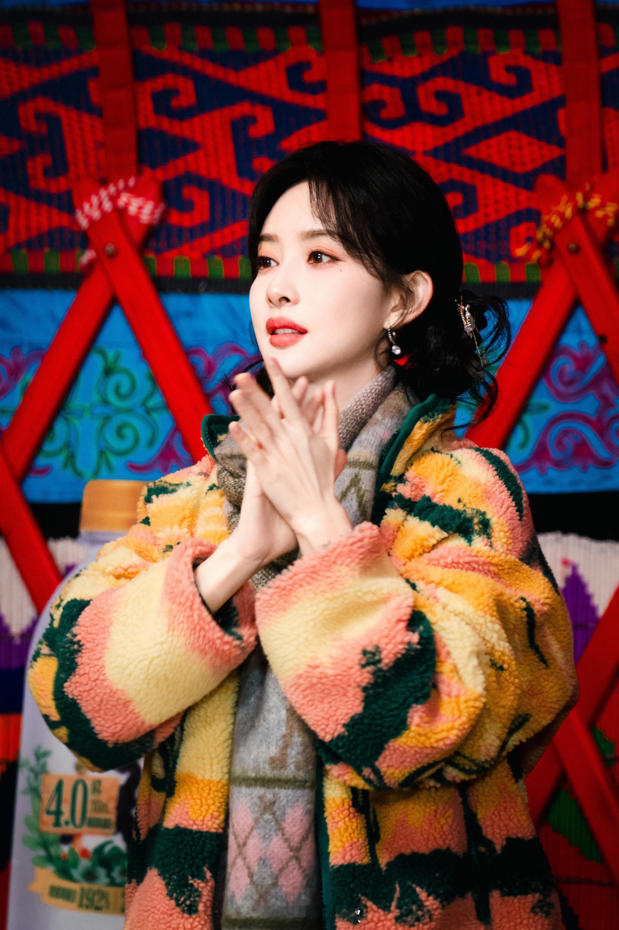 李雪琴徐志胜说孟子义现在太红了孟姐热度飙升老朋友们都很替她开心，但还是很希望孟姐