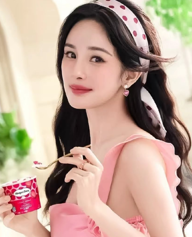 捧起温柔月众生皆温柔少年乃人间绝色