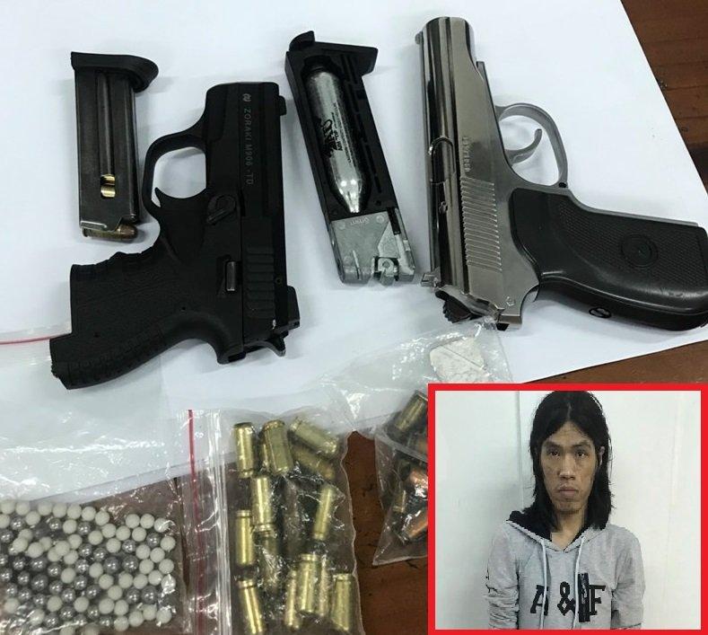 越南胡志明市警方抓捕涉嫌贩毒和非法持有枪支毒贩通过检查过程，警方没收了大量毒品