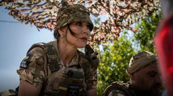 乌军曝出大丑闻：一万多名囚犯组成的“敢死队”，正在前线被消耗殆尽乌军招募囚犯