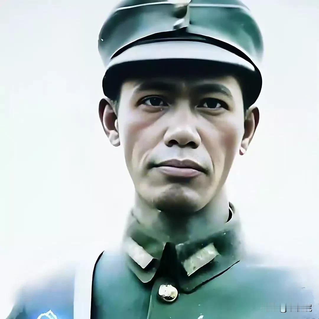 其实，蔡廷锴很可惜，南昌起义后跑路，后来，福建事变可以回来的。如果，蔡廷锴回