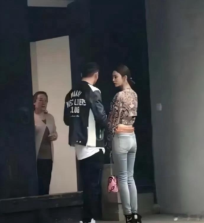 原来古力娜扎的男友是小包总