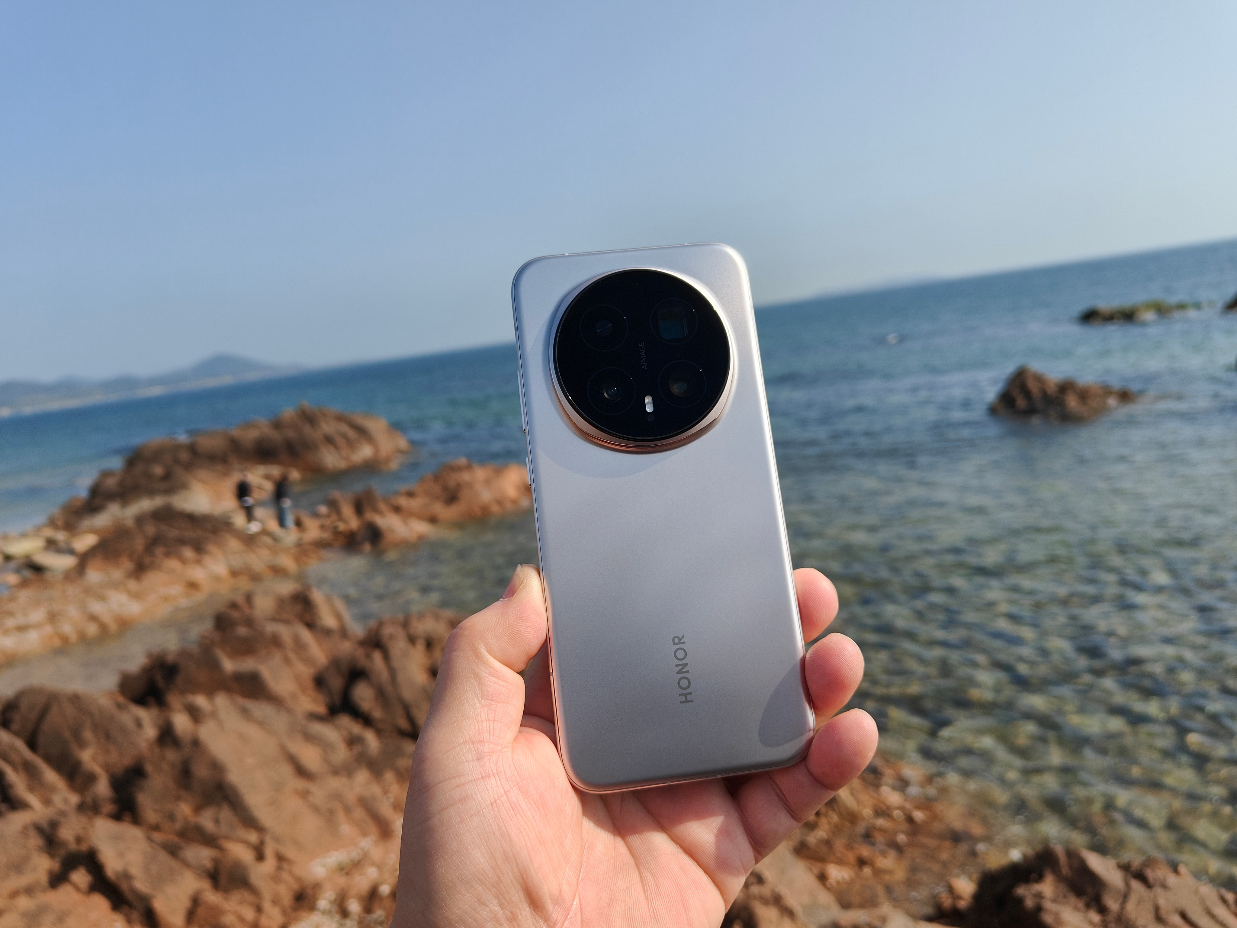 荣耀Magic8Pro当主力机的第七天！拿着它走到哪里都想拍几下！周末宅在家，