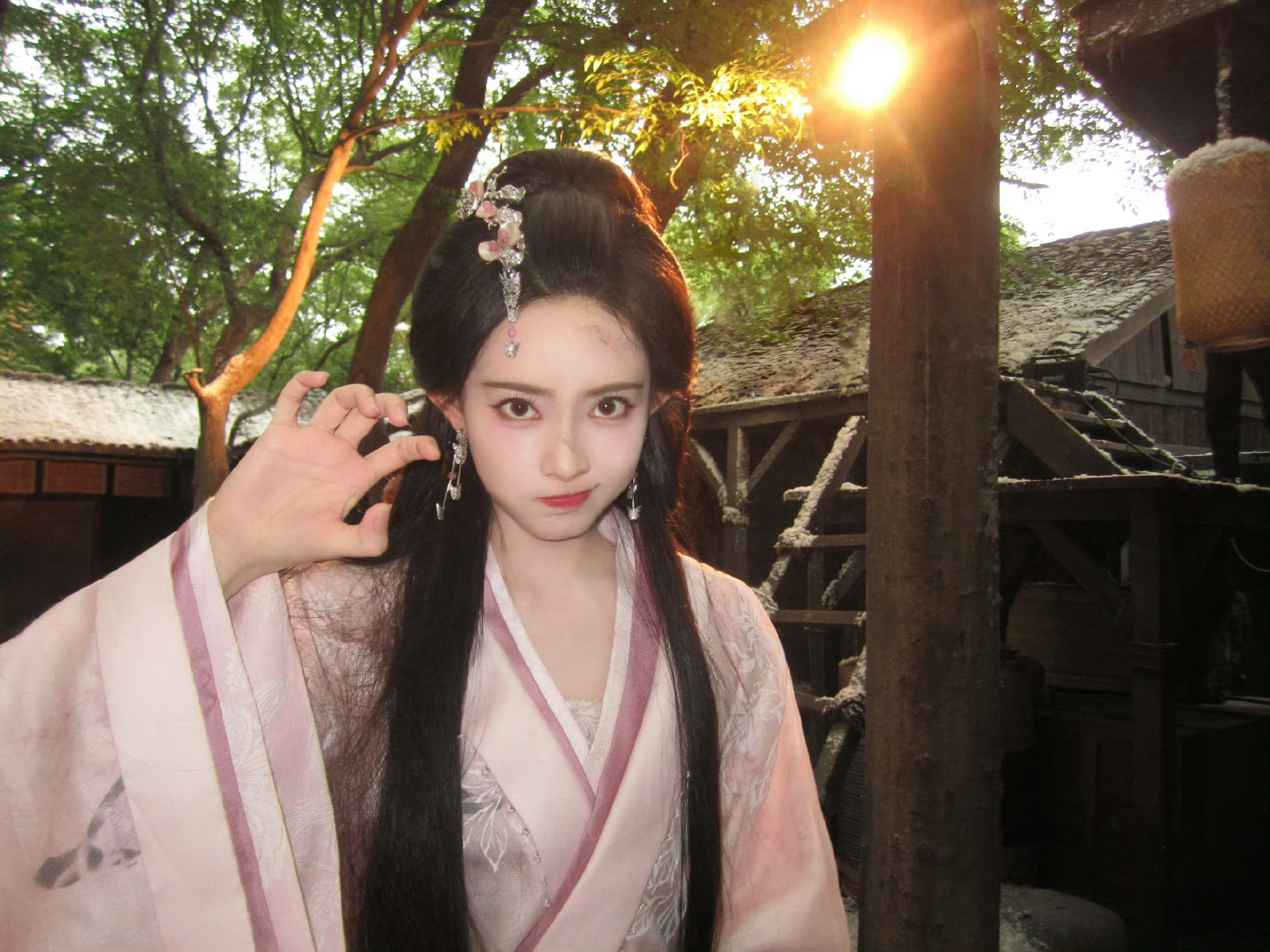 孟子义百花杀🌺孟子义谁还没看我们百花杀的！速来看！！！！马上要变成现代的郝
