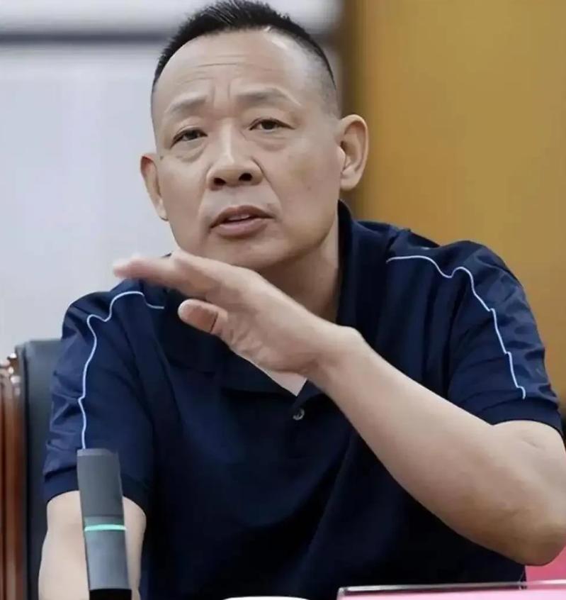 于东来深夜出台铁律！胖东来禁止员工互相借钱，违规取消奖金福利晋升！一句“借钱是不