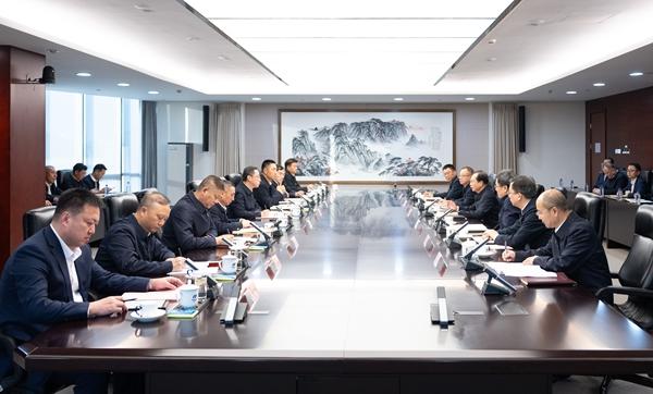 江毅与中国安能董事长、党委书记陈奕辉, 总经理、党委副书记郭建和举行会谈