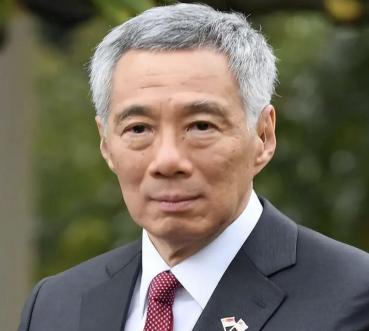 李显龙表示，新加坡跟咱不是自家人！新加坡也不是华人国家，只是华人占多数而已，必须
