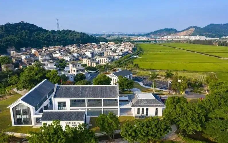 六部门发文加持乡村振兴，1600亿资本金补充，新一轮发展契机在下沉市场蓄势待发