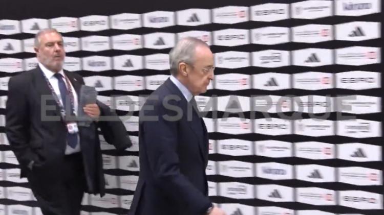 西超杯皇马输给巴萨后，老佛爷弗洛伦蒂诺脸色铁青的离开现场。皇马这些年的转会策略