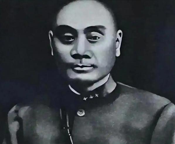 1935年，四川王刘湘去见蒋介石，一进门撞见老同学贺国光把脚翘在沙发上，神态随