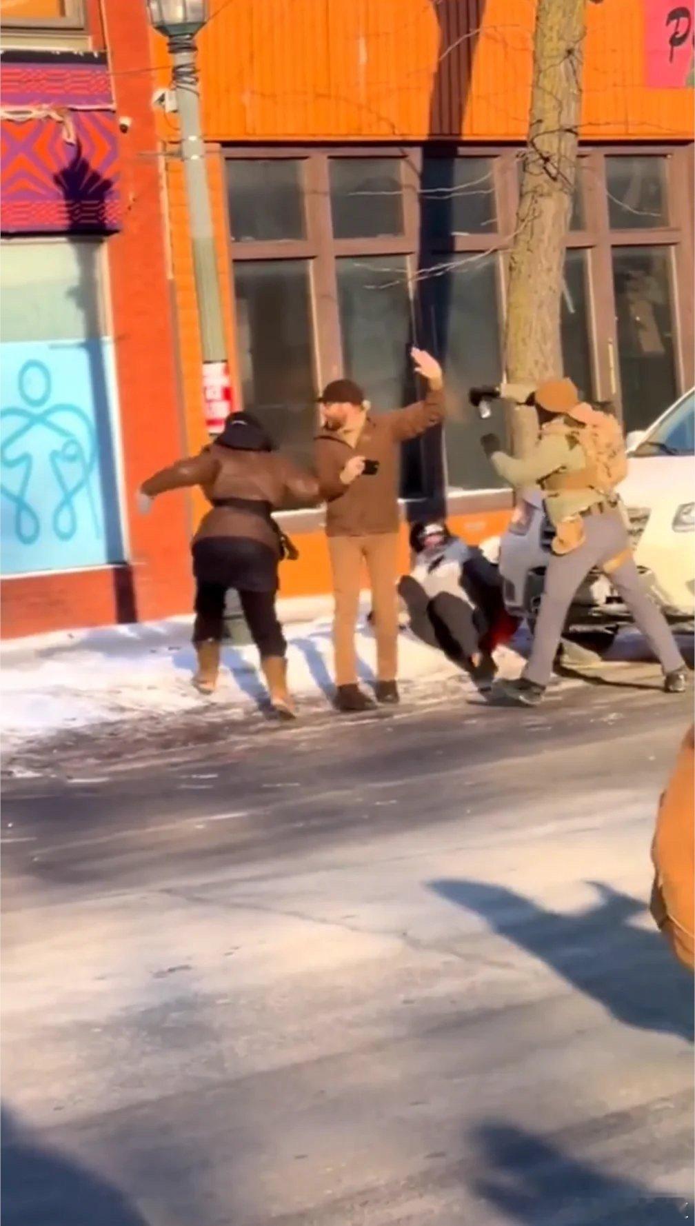 被ICE枪杀的AlexPretti，其父母发表声明：我们悲愤欲绝，Alex非常