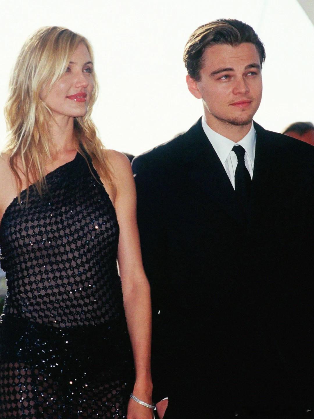 2002年莱昂纳多和卡梅隆·迪亚兹在戛纳电影节《纽约黑帮》记者发布会