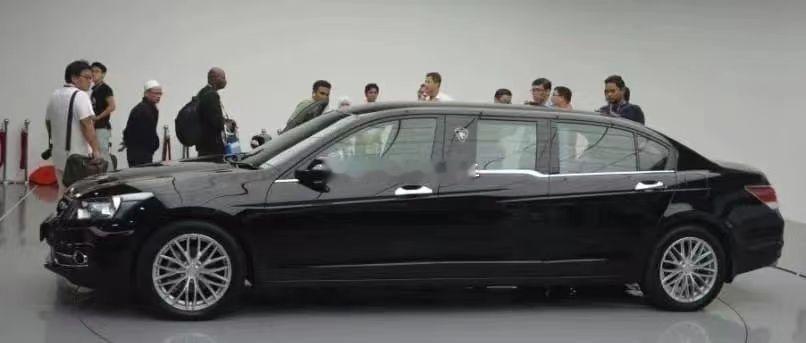 适合雅阁加长版出现的场合是？？？