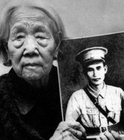 刘志丹遗孀同桂荣帮助贺子珍顺产，李敏因感激和亲切称她为“刘妈妈”，背后有怎样的故