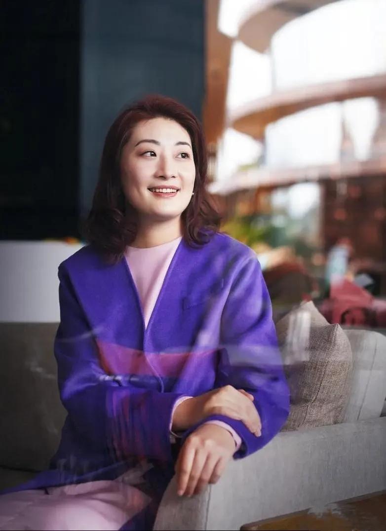 宗馥莉沉默68天后首次发声，三名私生子女争夺7亿美元，真相如何这宗馥莉遗产风