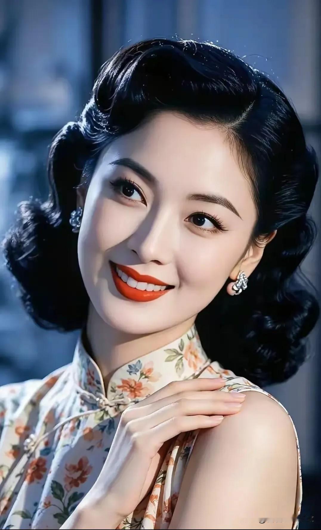 七律·东方韵云鬟轻绾旧风华，花染旗袍映素霞。眼藏星露含清致，唇点丹砂绽雅