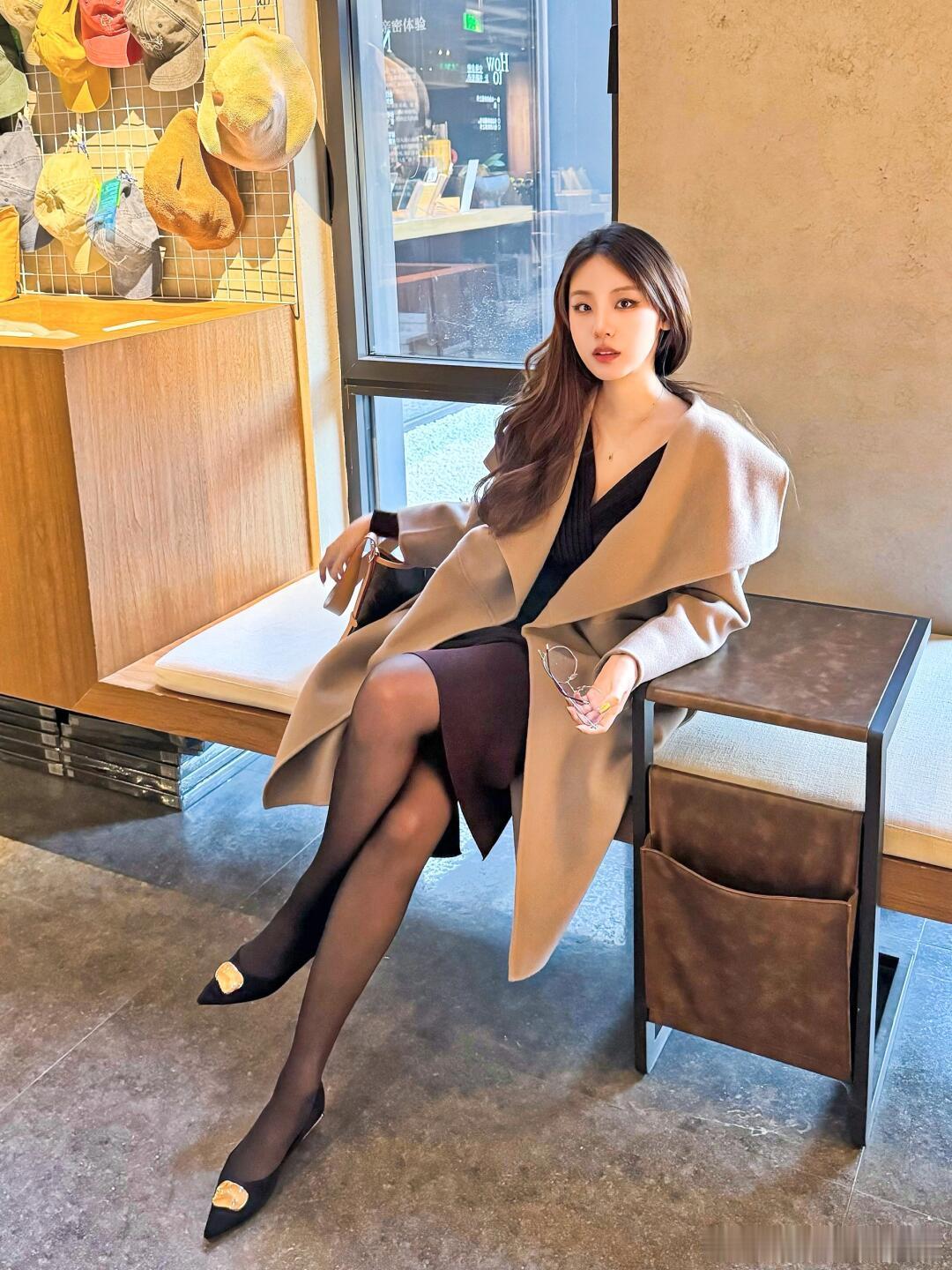 丝袜与风衣，秋日纯纯的美~​​​