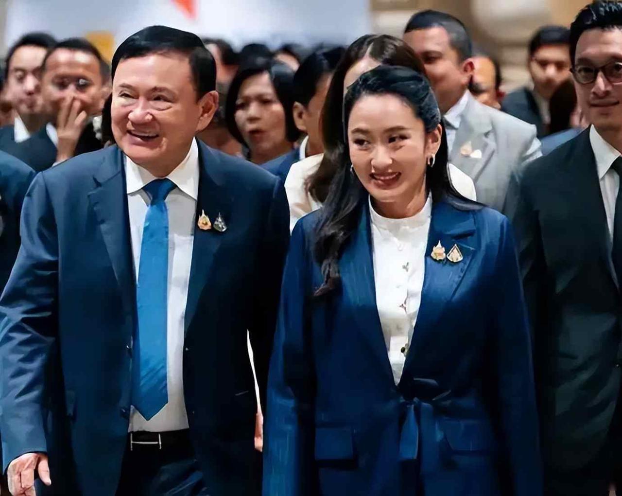 自以为谋士却成祭品？洪森父子已被泰国打服，把自己送上断头台！柬埔寨和泰国边境的