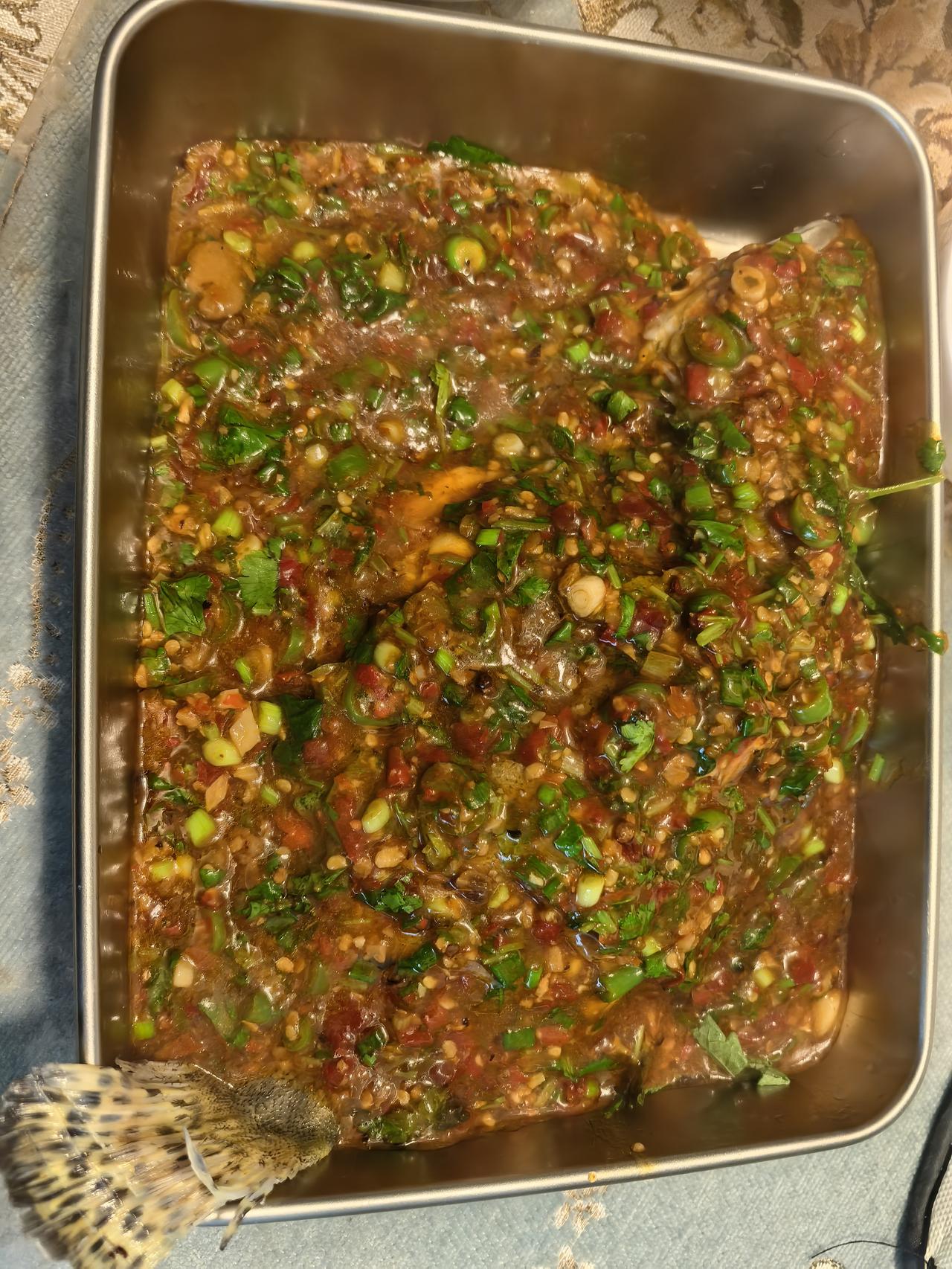 四川男人大多会进厨房，每个人都有拿手菜，家里的硬菜一般由男人来做，有亲戚朋友作客