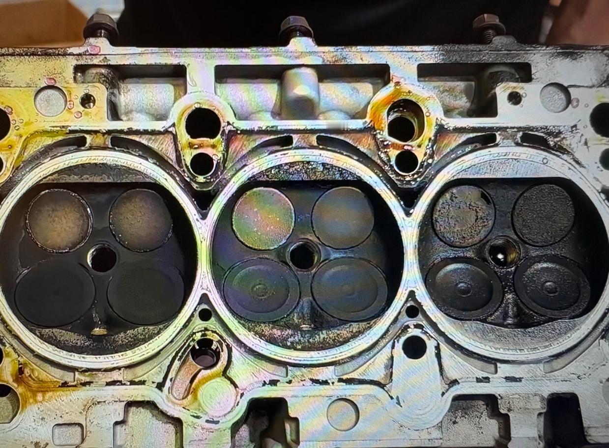 涡轮车动力强却易积碳？高温是主因，三招帮你解决。涡轮增压发动机因工作温度高（