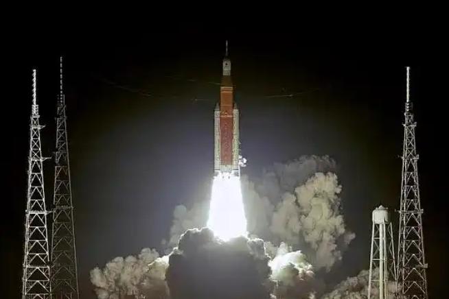 美国NASA官宣大消息，直接把全球航天迷看懵了,说好的2027年载人重返月球，说
