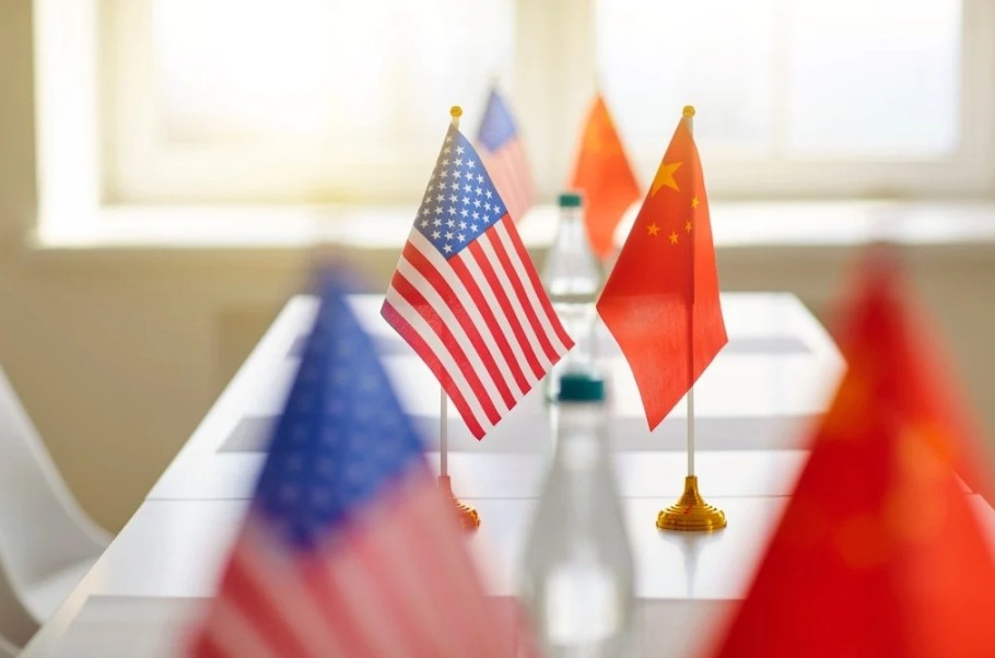 这次杨志斌司令员与帕帕罗的会晤，本质上是在中美高强度博弈背景下的一次“控风险动作”。双方愿意坐下来谈