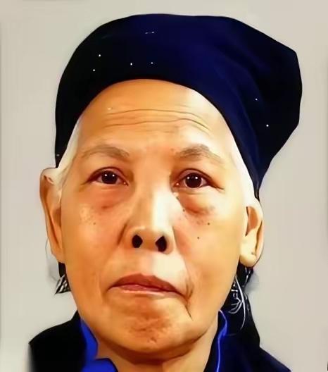 这人叫隆美兰。1979年，我军猛攻越南一个高地，冲了三次，三次都被打了回来。指