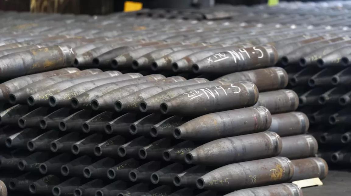 欧洲新闻网报道，当地时11日，一名北约官员对媒体透露，为增强对乌克兰的弹药援助，