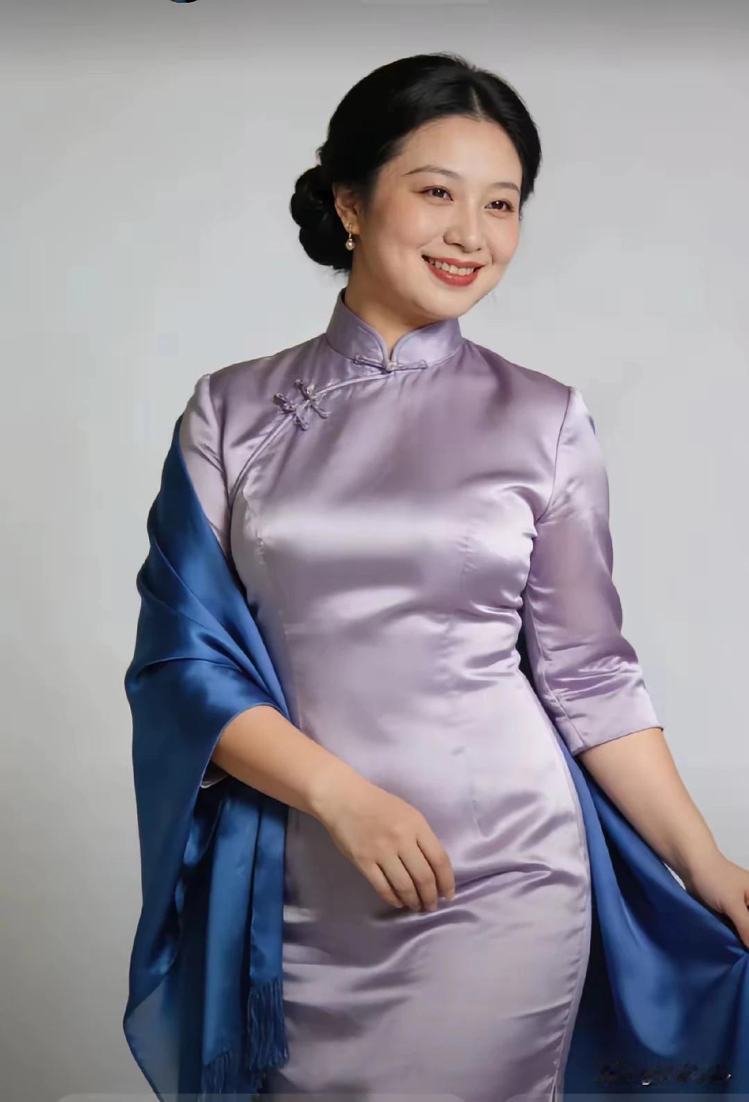 笑对人生，笑口常开。笑一笑，十年少。生活是一面镜子，你笑他就笑，你哭他就哭。笑比