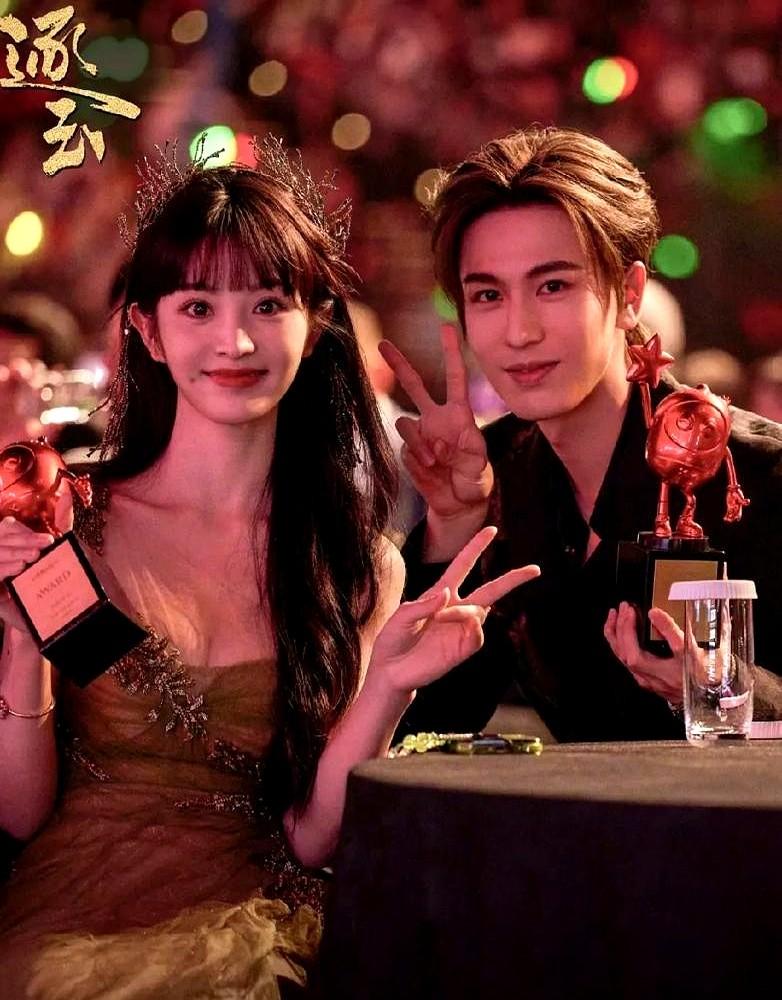 圈里人都觉得这姑娘傻疯了！放着800万片酬不要，自降到300万，就为了挤进古