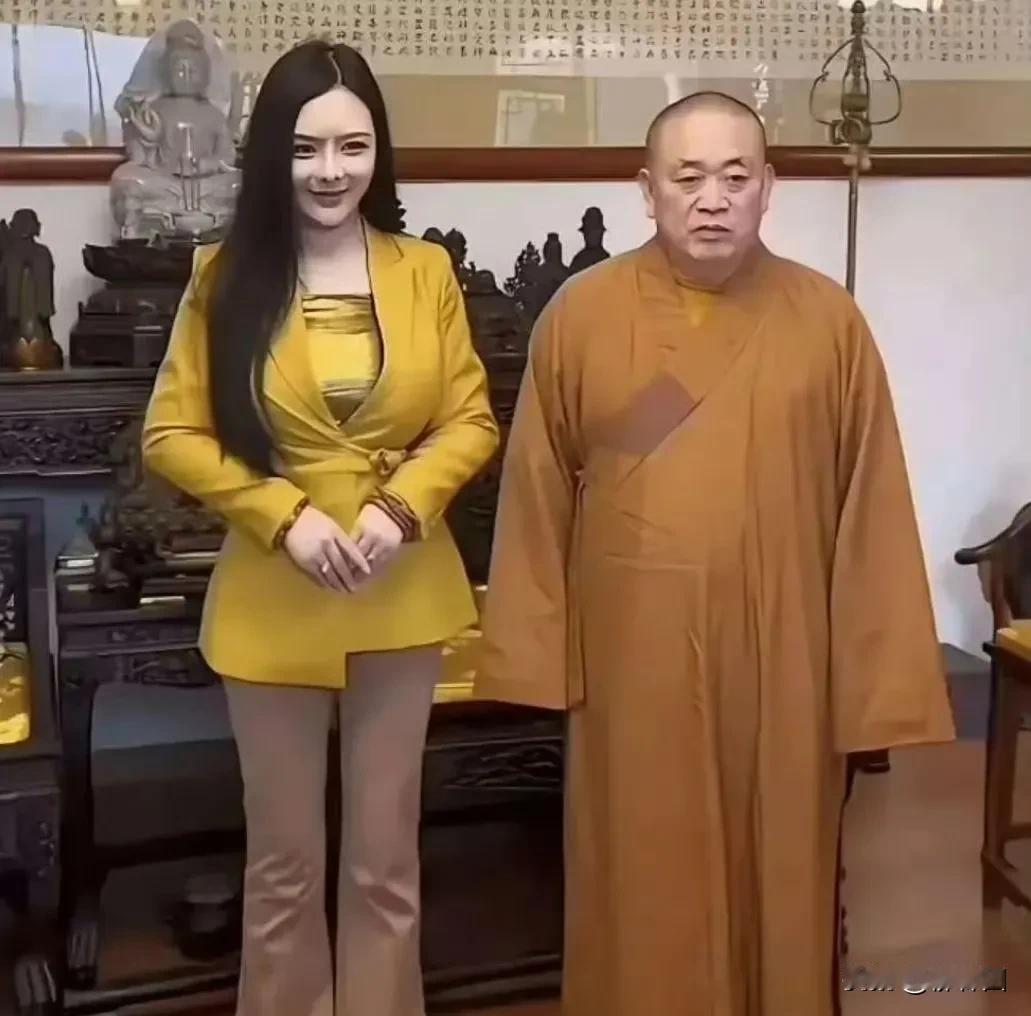 “芭比Q了”眼看你起高楼，眼看着你楼塌了。从开豪车、接受天价袈裟到持ipad亮