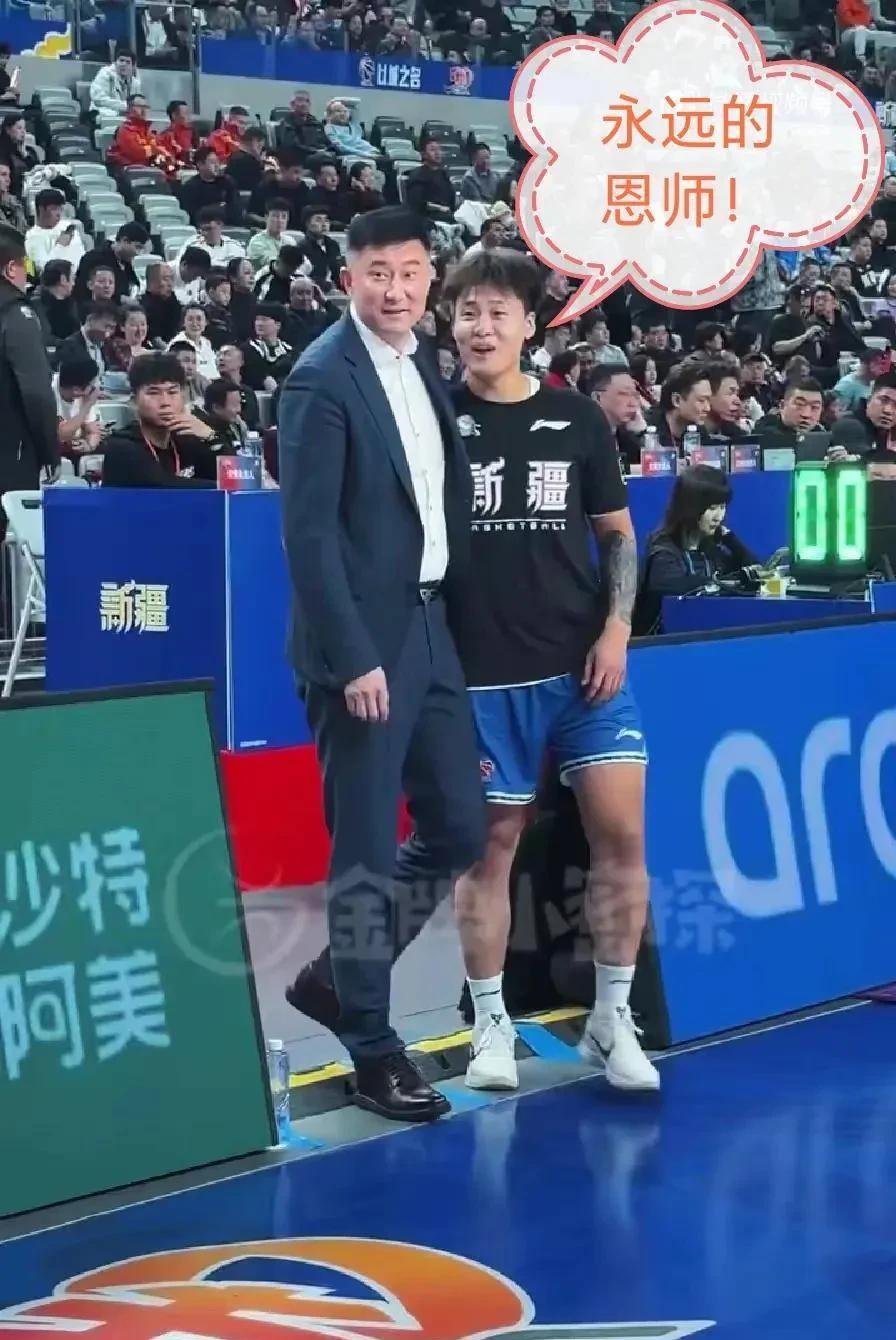 赵睿和郭艾伦还需要加把劲？周琦比郭艾伦还小三岁和赵睿同年，三人均是现役男篮三大
