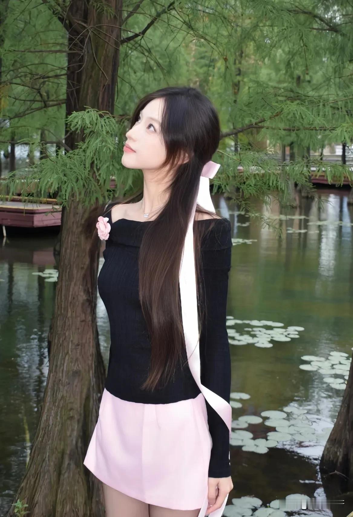 小女生才可以驾驭的黑粉系噢什么样的穿搭可以成为气质女神?