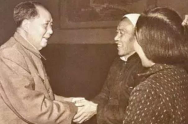 陈永贵当上副总理后，住在钓鱼台国宾馆，但毛主席让他搬出去，不要住在钓鱼台，是什么