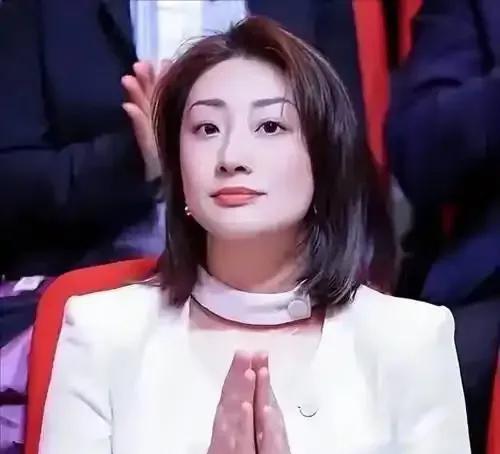 都说“鱼死网破”，但是看完宗馥莉的离职，我只能说：鱼死没死不知道，但是明显的网
