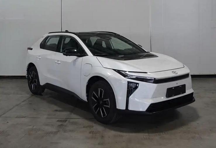 日前，汽节车社从国家工信部最新一期的申报名单中获悉，丰田旗下的合资纯电SUV全新