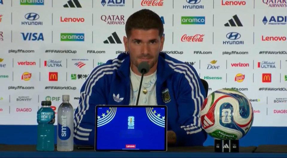 🇦🇷德保罗陪同斯卡洛尼出席了阿根廷vs佛得角赛前发布会。🎙德保罗：“斯卡
