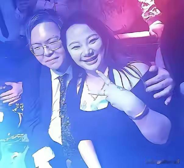 向太急了放话:大10岁可以忍，但把我儿子带废了，绝对不能忍。事情很简单，39岁