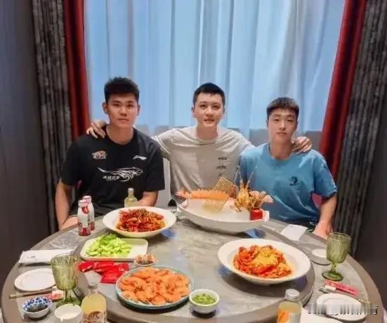 辽宁男篮近年来最可惜的五名球员，因各种原因没能兑现天赋。1、李虎翼24岁，