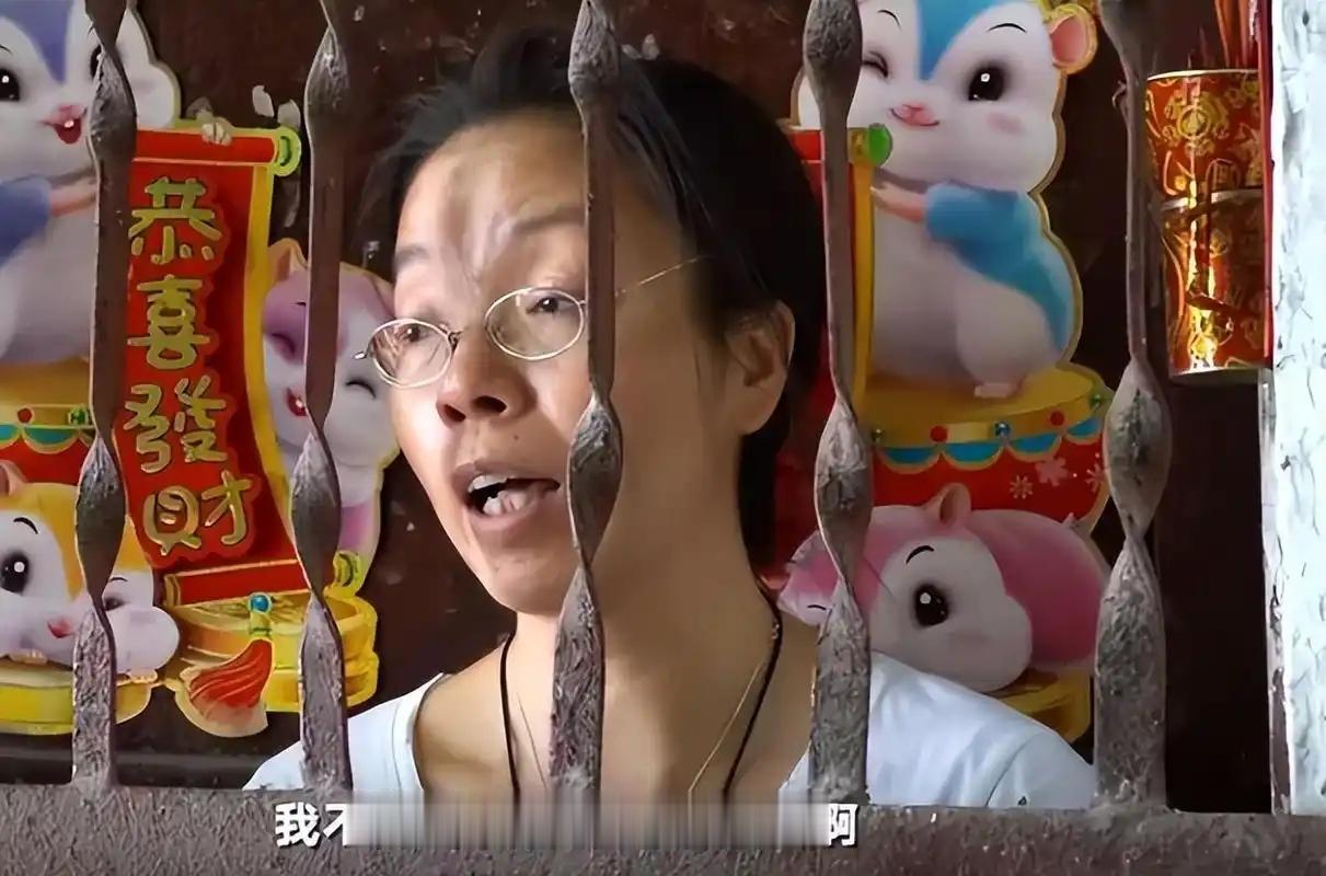 2010年广州那位贪心的“钉子户”梁蓉，30多平方米的房子，没想到硬扛