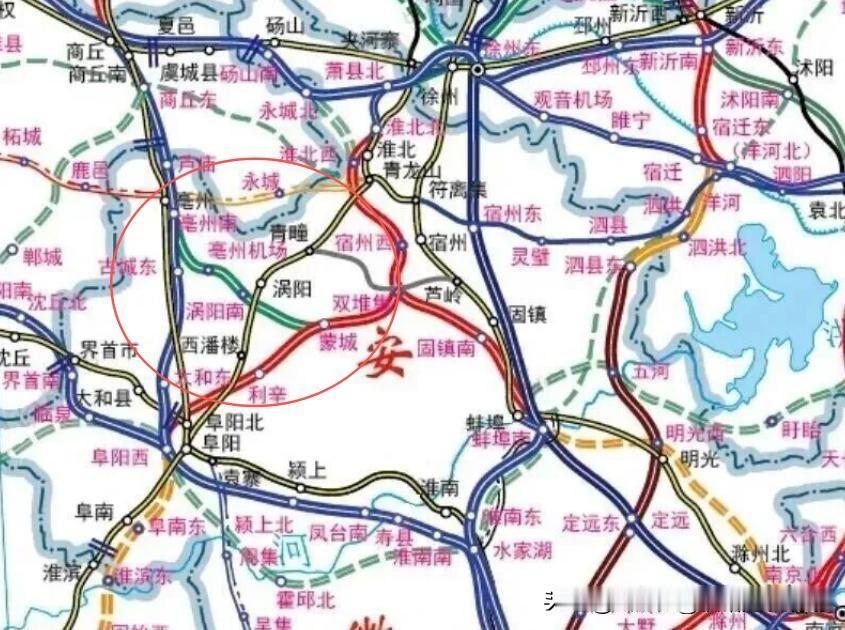 很多皖北老乡看见亳州南站、蒙城站预留城际接口，便迫切期盼亳蒙城际尽快动工。可大
