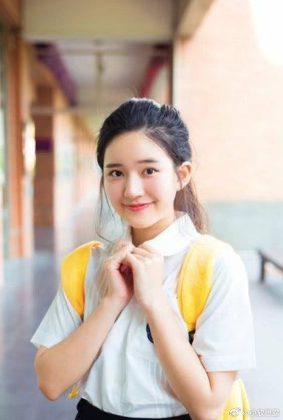 #赵露思#从小到大一直都是那个可爱的宝宝呀[爱心][爱心]​