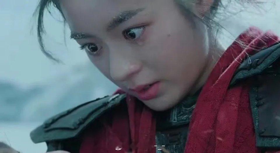 《冰湖重生》这剧侣皓吉吉跟黄杨钿甜绝对负最大责任，不谈舆论，黄杨的“宝宝将军”根