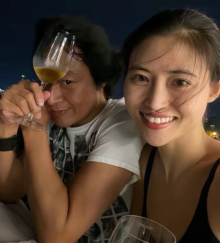 马景涛在他63岁时，还能遇到真爱“吴女士”，他的每个年龄段都那么幸福。马景涛