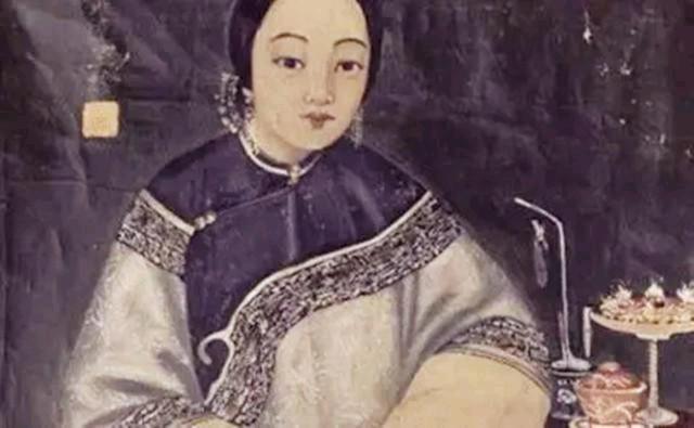 1832年冬天，曾国藩新婚当夜，洞房里的灯一亮，他的妻子欧阳氏看清楚了他的身体，