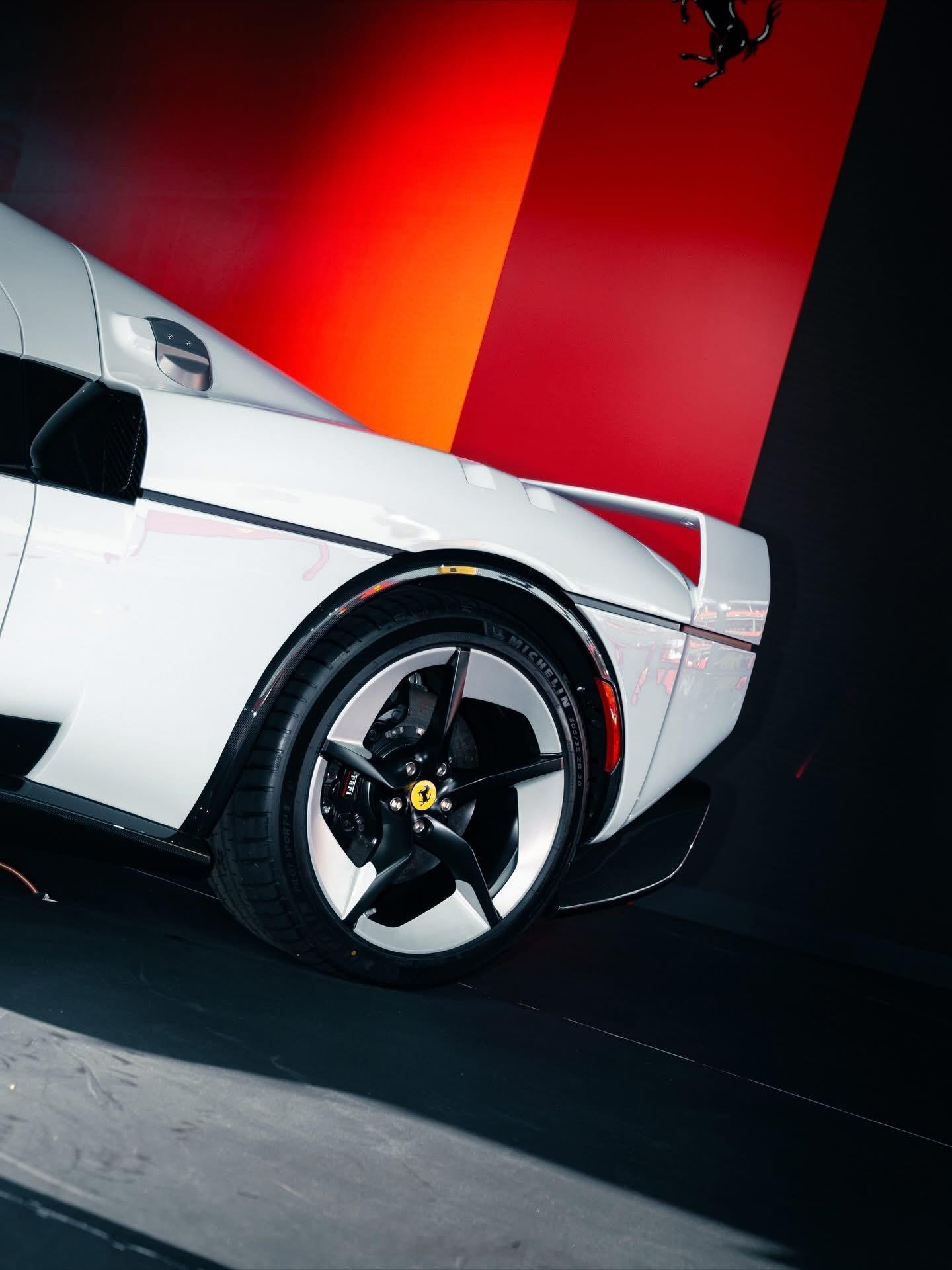 🤍🖤🤍全球限量1台法拉利SC40🖤🤍🖤​​​