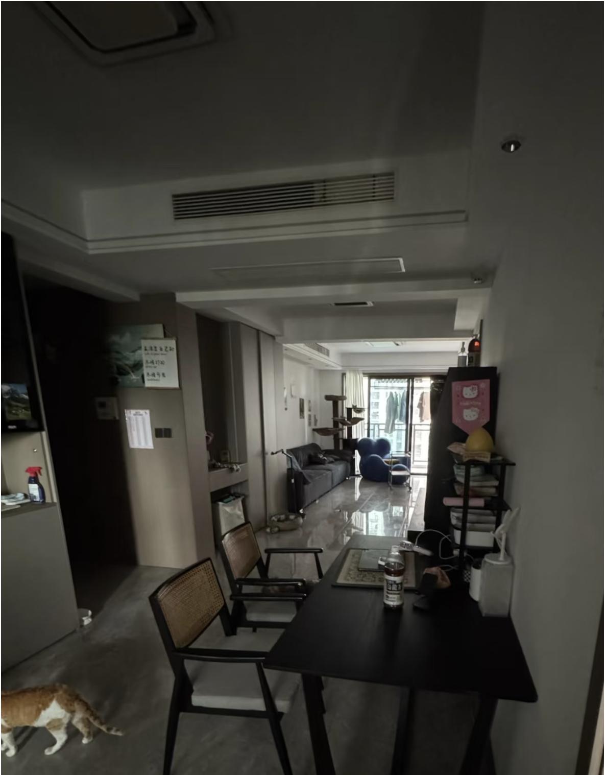 天塌了，这房子实在是不能住了，采光一言难尽啊[捂脸哭]好压抑