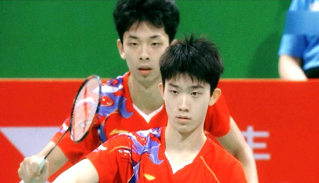 刚开打，国羽就扔出一记响雷。18岁俩小孩胡珂源、林祥毅，世界排名才88，硬