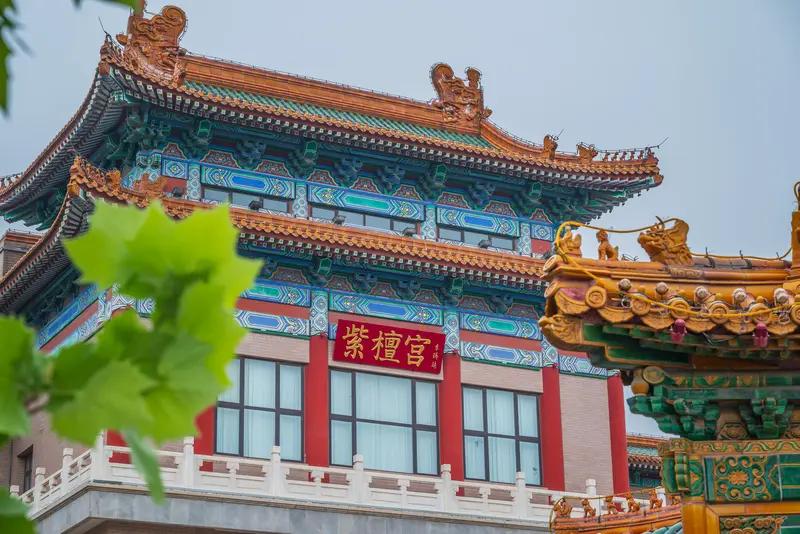 85岁女富豪陈丽华离世，她为何将巨额财富与紫檀文化紧密相连？北京侨商会会长、富