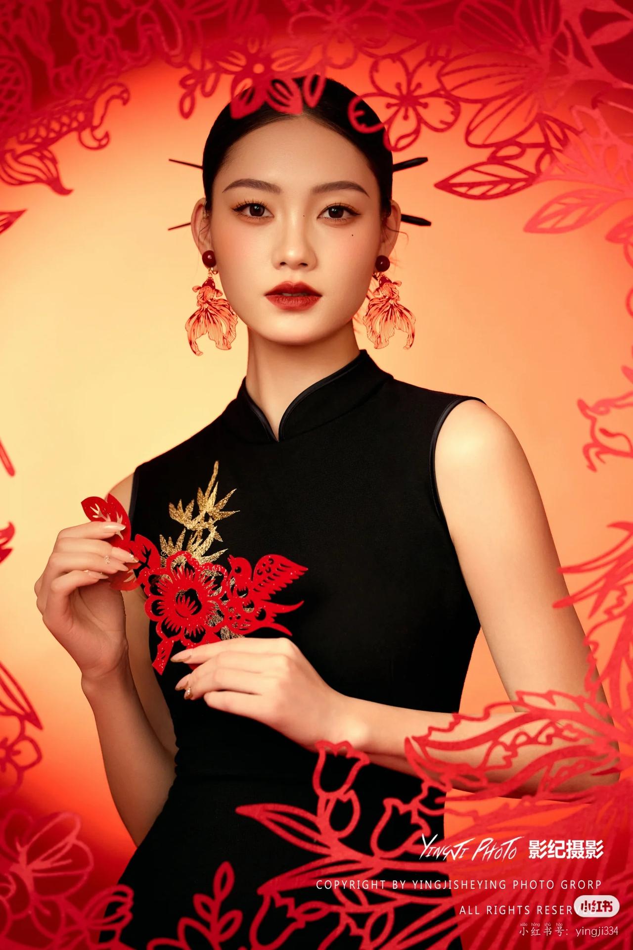 优雅与性感，你会怎么选美女旗袍穿搭写真